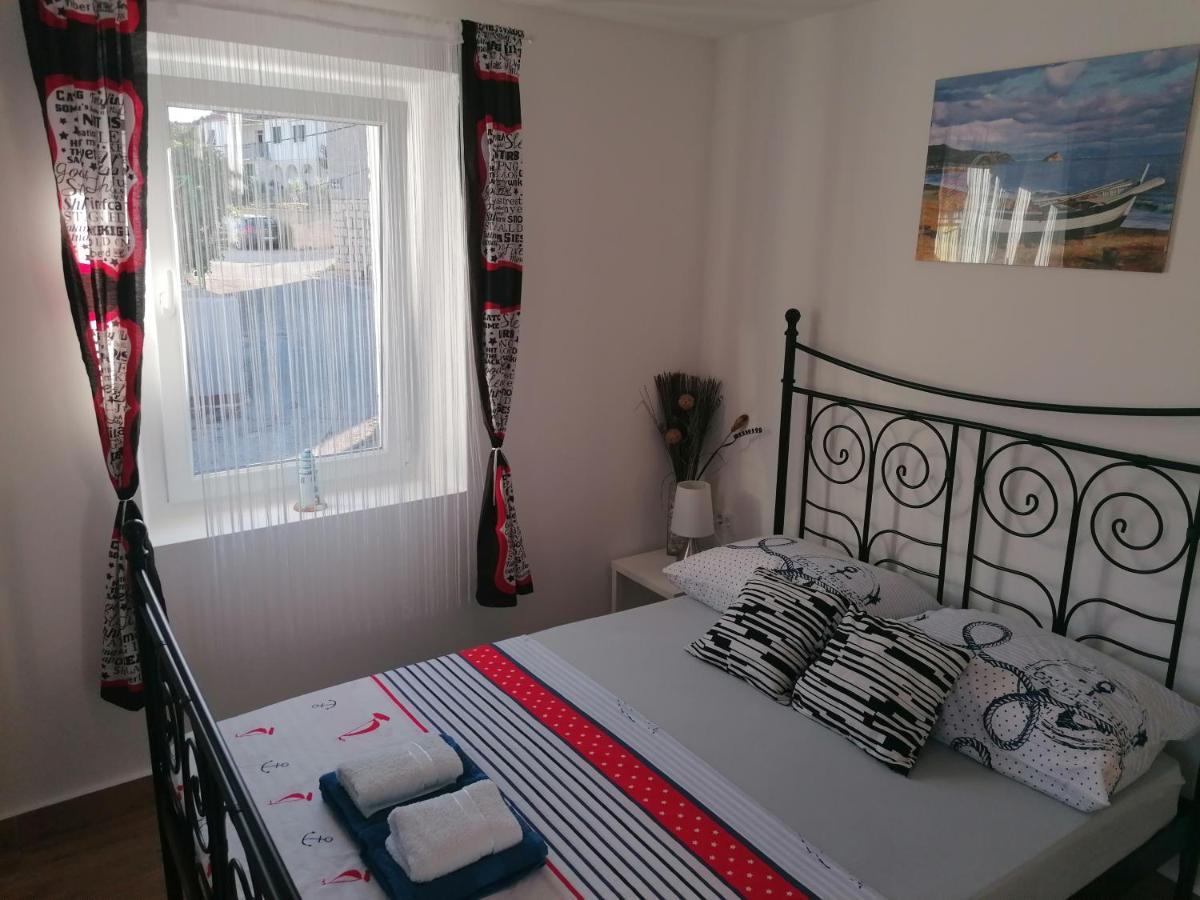 Stone House Apartment Slatine Ngoại thất bức ảnh