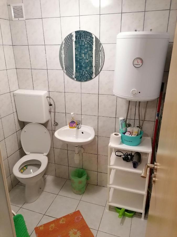Stone House Apartment Slatine Ngoại thất bức ảnh